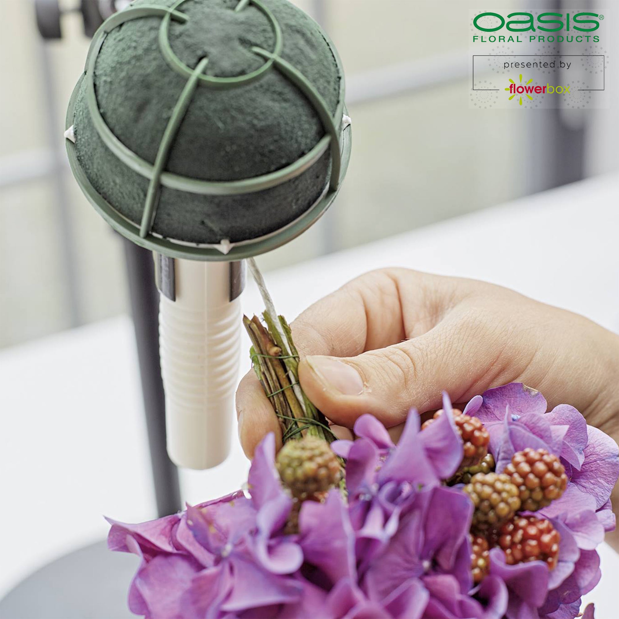 OASIS® Bridal Bouquet Holder